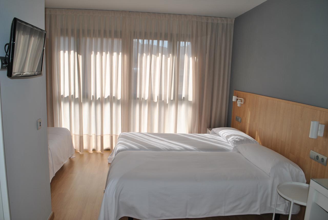 Hostal Universitat Cervera  Exterior foto